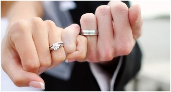 Обручальные кольца для двоих: что они означают и почему их надо выбирать вместе